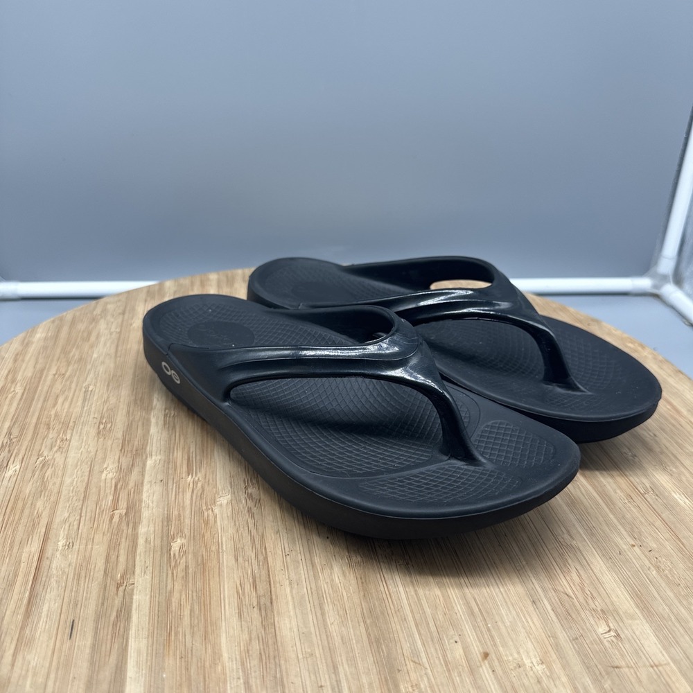 OOFOS Oolala Thong Sandals Black Women's 7 Summer Recovery Slide